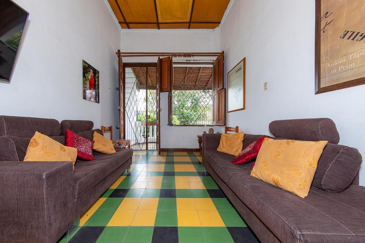Готель Ayenda Sarayu House Медельїн Екстер'єр фото