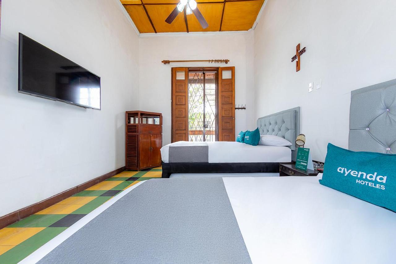 Готель Ayenda Sarayu House Медельїн Екстер'єр фото